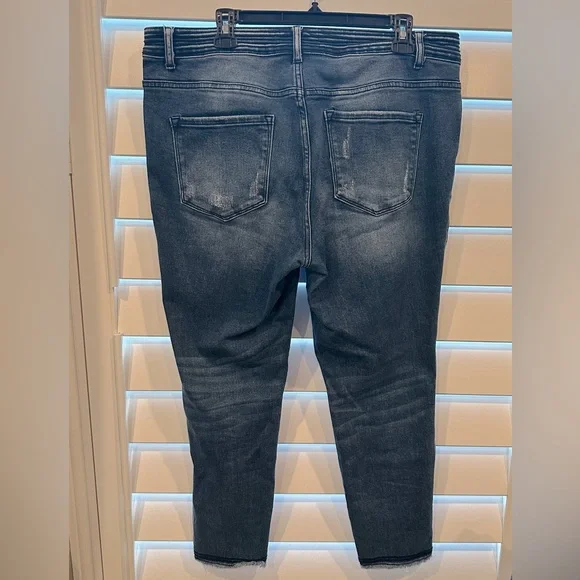 Vervet
Amber mid-rise skinny jeans - Picture 2 of 5